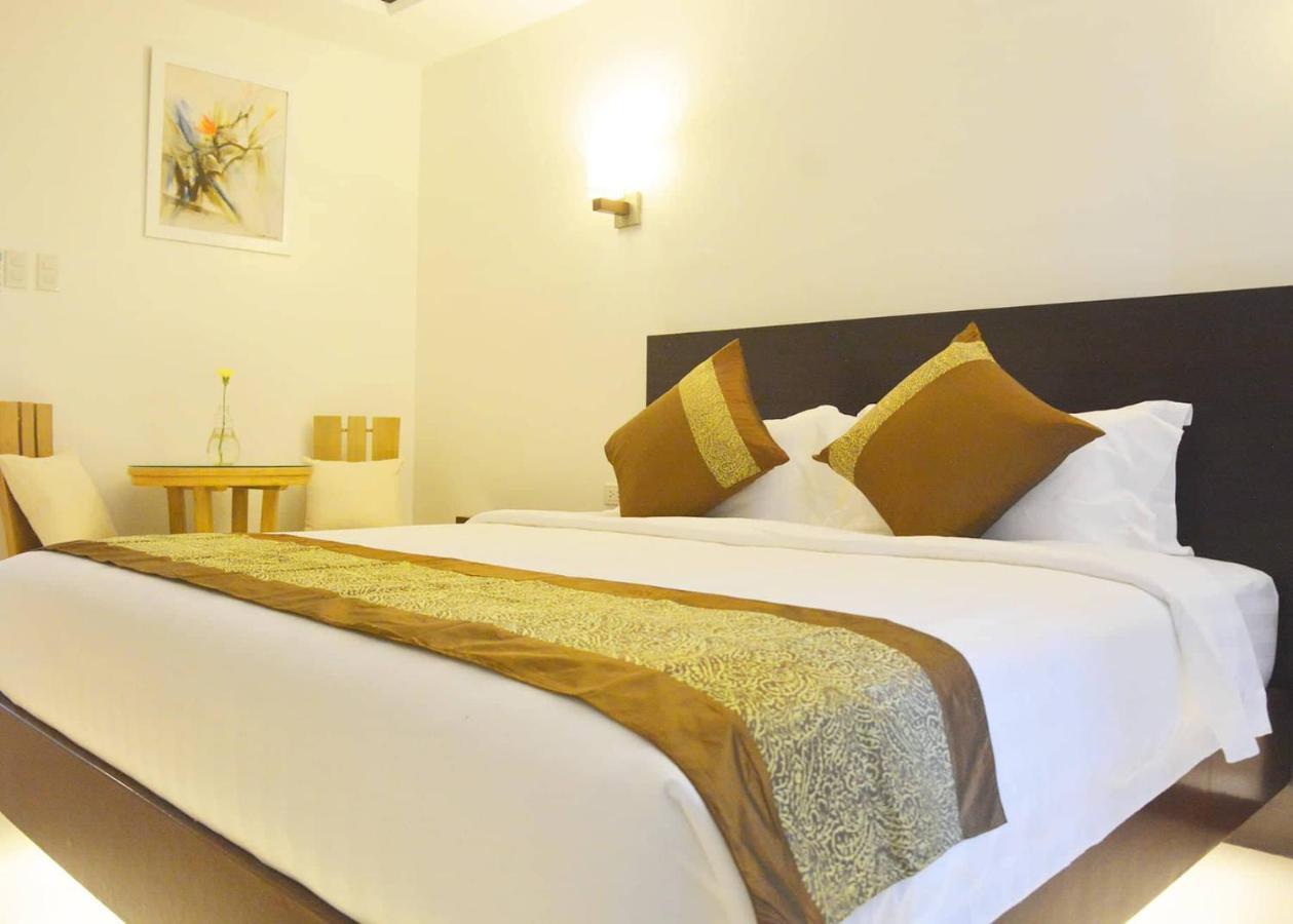 Commander Suites De Boracay Manoc-Manoc Exterior foto